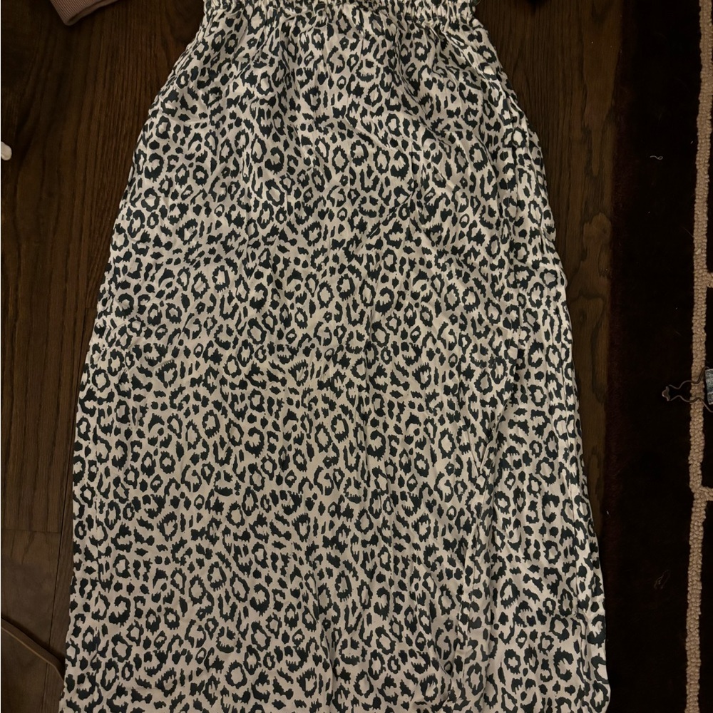 Leopard skirt